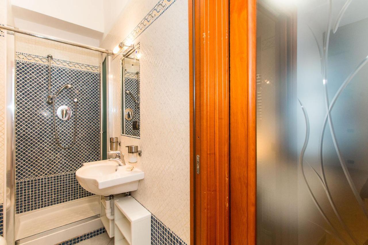 Piazza Bengasi Cozy Apartment Turin Bagian luar foto
